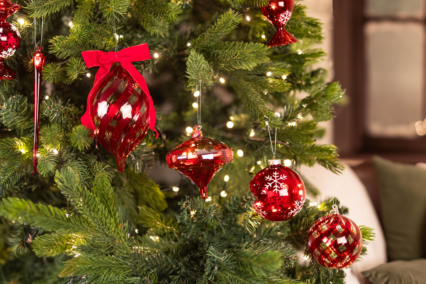 Snowflake Red Glass Bauble - Large