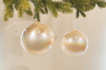 Pearl Glass Bauble - Medium