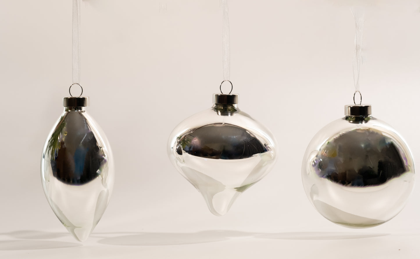 3 Piece Silver Reflective Glass Bauble Set